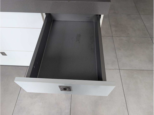 Keuken met bosch apparatuur - afbeelding 21 van  52