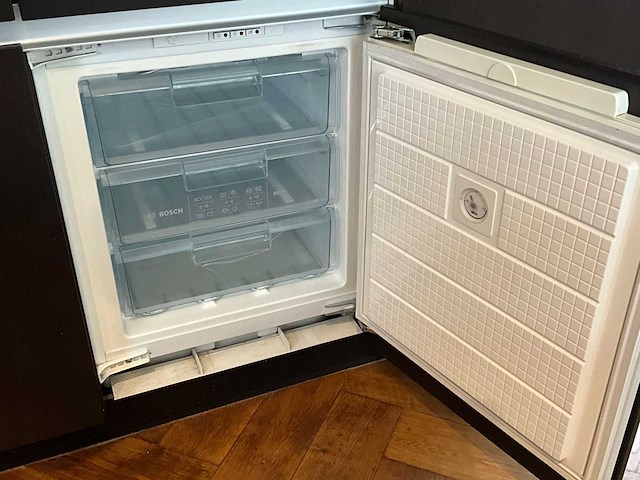 Keuken met bosch apparatuur - afbeelding 24 van  60