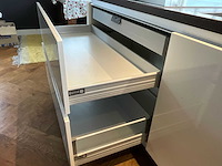 Keuken met bosch apparatuur - afbeelding 45 van  60