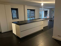 Keuken met bosch apparatuur - afbeelding 1 van  31