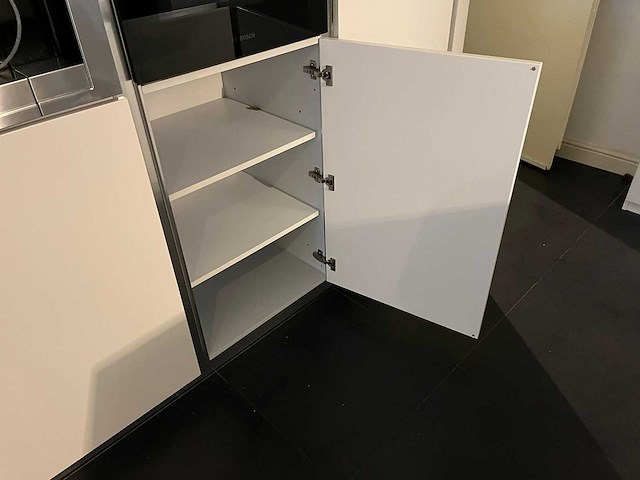 Keuken met bosch apparatuur - afbeelding 17 van  31