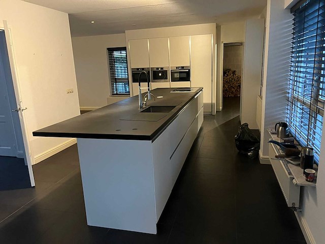 Keuken met bosch apparatuur - afbeelding 23 van  31