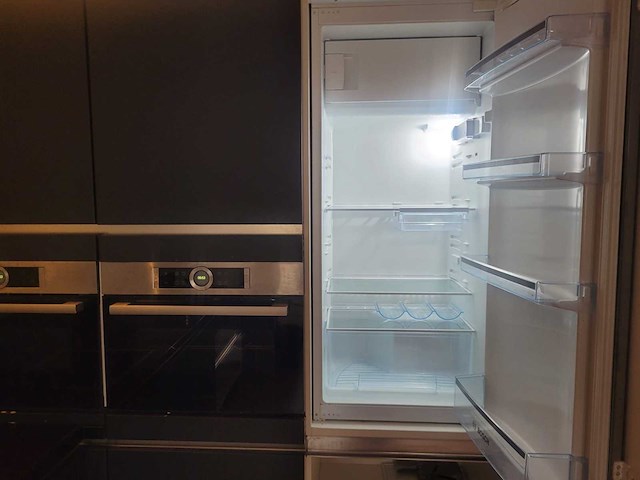 Keuken met bosch apparatuur - afbeelding 11 van  11