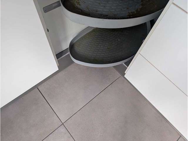 Keuken met bosch apparatuur - afbeelding 10 van  52