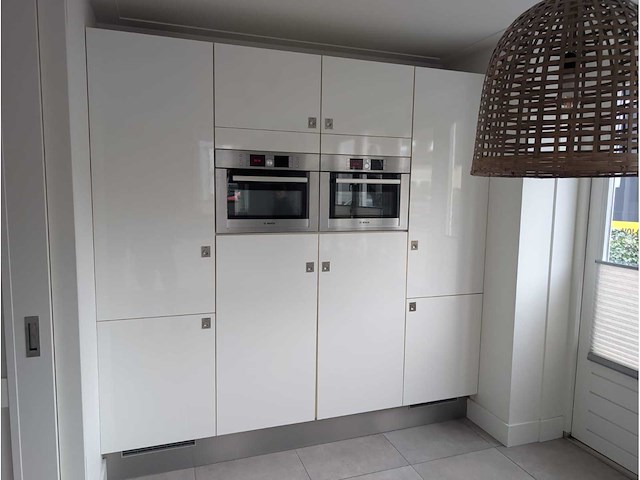 Keuken met bosch apparatuur - afbeelding 3 van  52