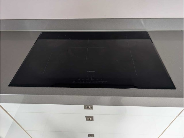 Keuken met bosch apparatuur - afbeelding 11 van  52