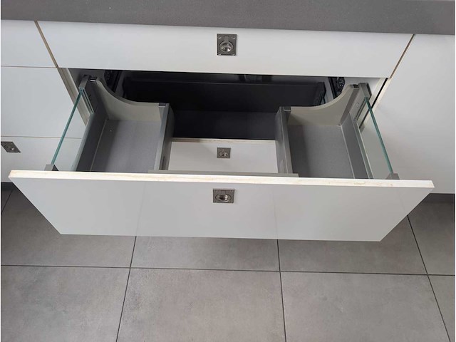 Keuken met bosch apparatuur - afbeelding 33 van  52