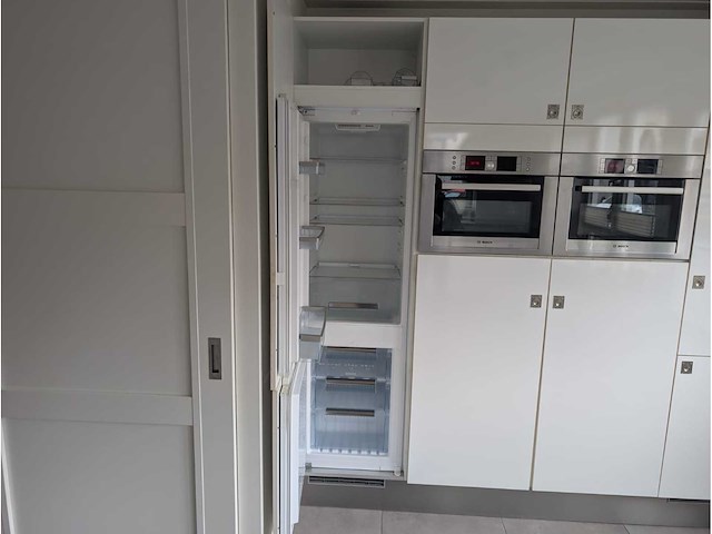 Keuken met bosch apparatuur - afbeelding 35 van  52