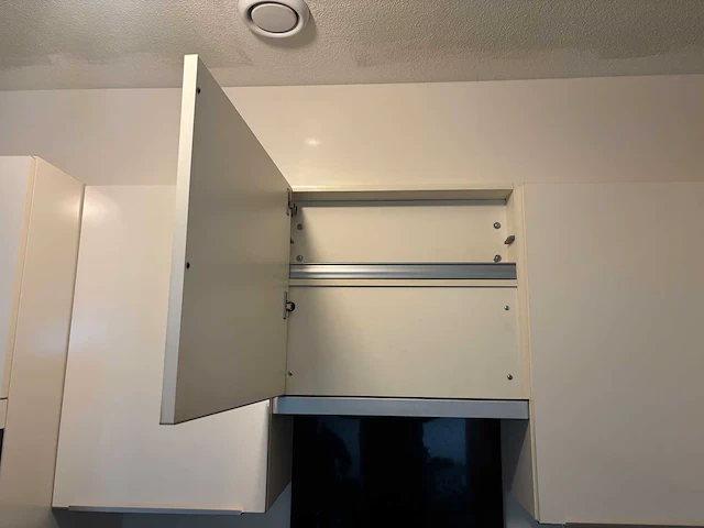 Keuken met bosch / siemens apparatuur - afbeelding 8 van  25