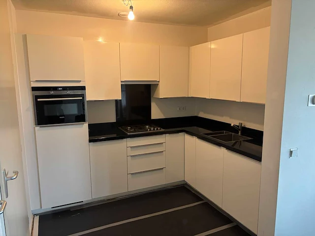 Keuken met bosch / siemens apparatuur - afbeelding 1 van  25