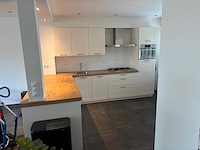 Keuken met bosch / whirlpool apparatuur - afbeelding 1 van  17