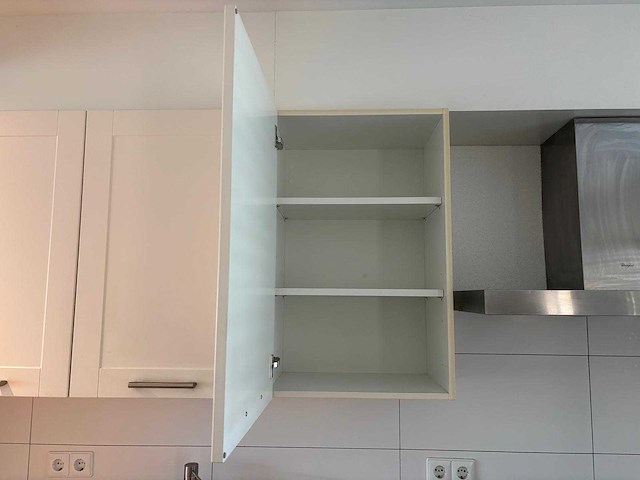 Keuken met bosch / whirlpool apparatuur - afbeelding 17 van  17