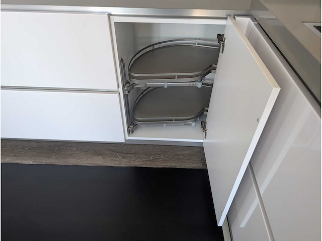 Keuken met bosch/miele apparatuur - afbeelding 25 van  25