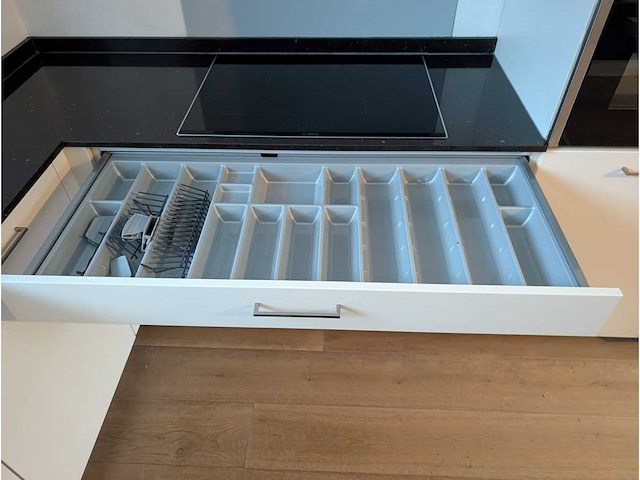 Keuken met bosch/siemens apparatuur - afbeelding 5 van  29