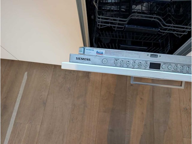 Keuken met bosch/siemens apparatuur - afbeelding 11 van  29
