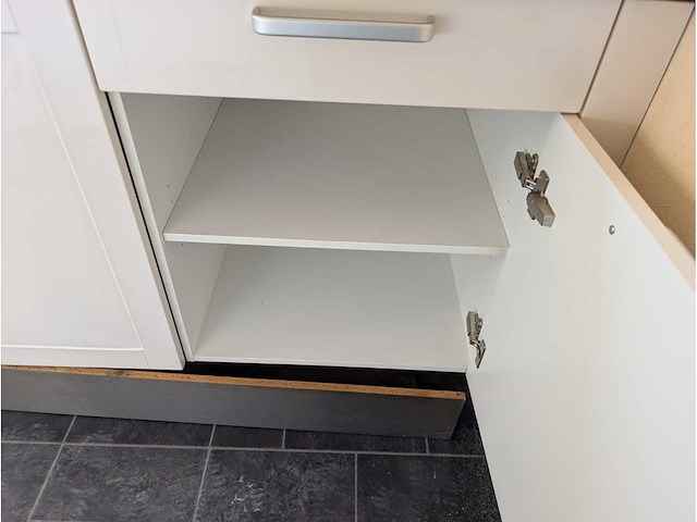 Keuken met bosch/whirlpool apparatuur - afbeelding 12 van  21