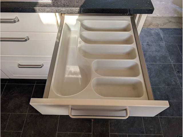 Keuken met bosch/whirlpool apparatuur - afbeelding 16 van  21