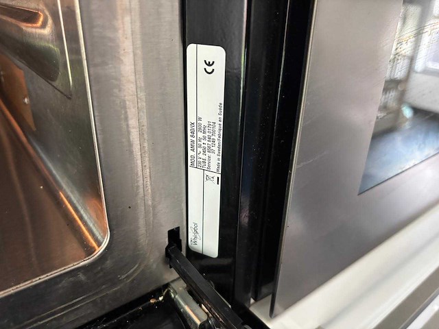 Keuken met bosch/whirlpool apparatuur - afbeelding 2 van  24
