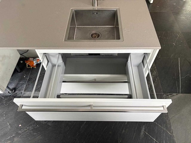Keuken met bosch/whirlpool apparatuur - afbeelding 21 van  24