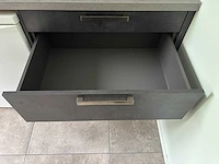 Keuken met eiland en apparatuur - afbeelding 16 van  37