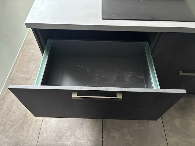 Keuken met eiland en apparatuur - afbeelding 22 van  37