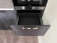 Keuken met eiland en apparatuur - afbeelding 34 van  37