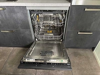 Keuken met eiland en apparatuur - afbeelding 23 van  37