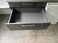Keuken met eiland en apparatuur - afbeelding 28 van  37