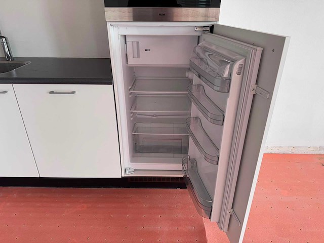 Keuken met etna apparatuur - afbeelding 10 van  20