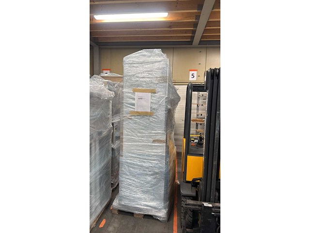 Keuken met etna apparatuur - afbeelding 13 van  20