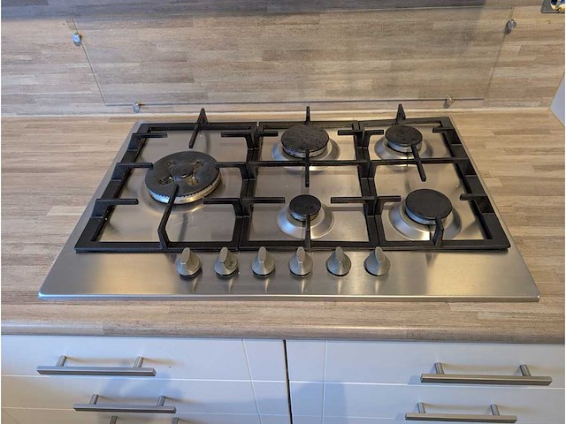 Keuken met etna apparatuur - afbeelding 5 van  31