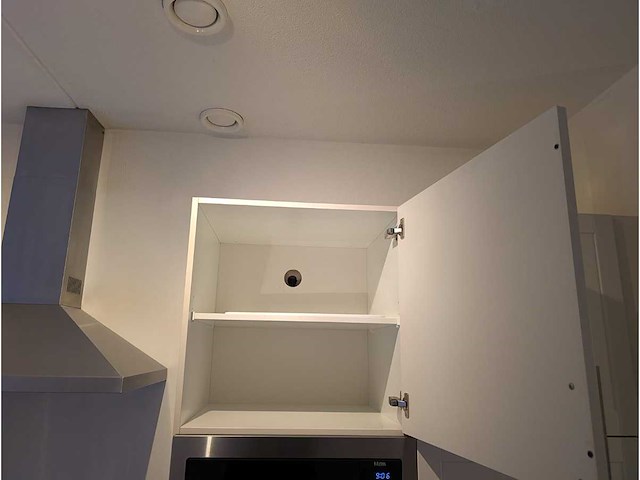 Keuken met etna apparatuur - afbeelding 8 van  31