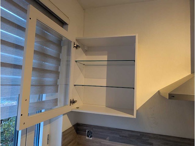 Keuken met etna apparatuur - afbeelding 19 van  31