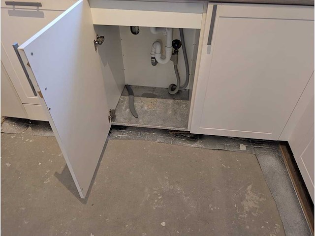 Keuken met etna apparatuur - afbeelding 22 van  31