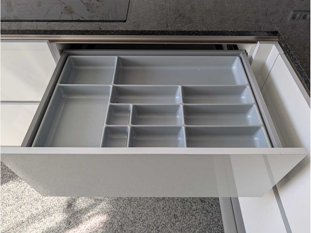 Keuken met etna / siemens apparatuur - afbeelding 2 van  32