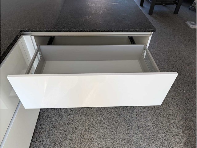 Keuken met etna / siemens apparatuur - afbeelding 23 van  32