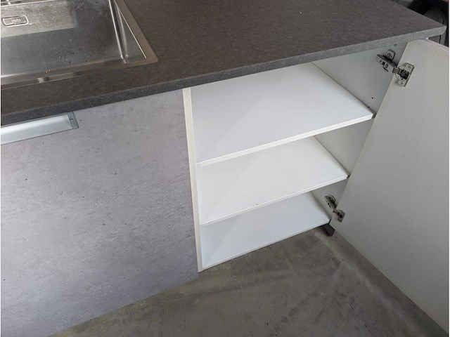 Keuken met etna/inventum appartuur - afbeelding 7 van  29