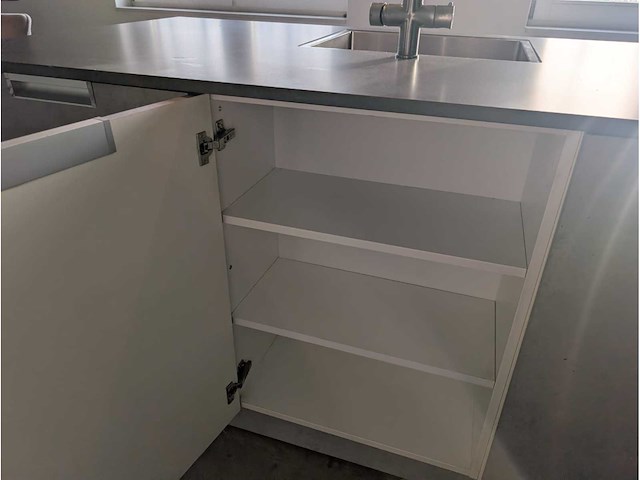 Keuken met etna/inventum appartuur - afbeelding 24 van  29