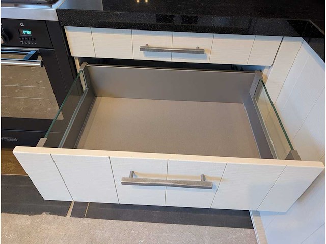 Keuken met etna/pelgrim apparatuur - afbeelding 11 van  42