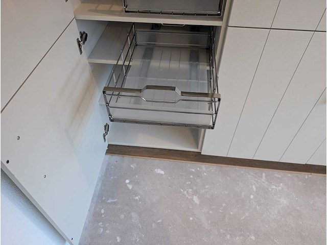 Keuken met etna/pelgrim apparatuur - afbeelding 22 van  42