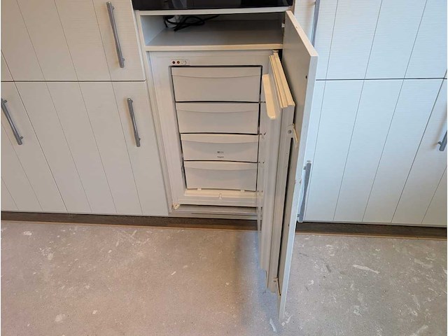 Keuken met etna/pelgrim apparatuur - afbeelding 28 van  42