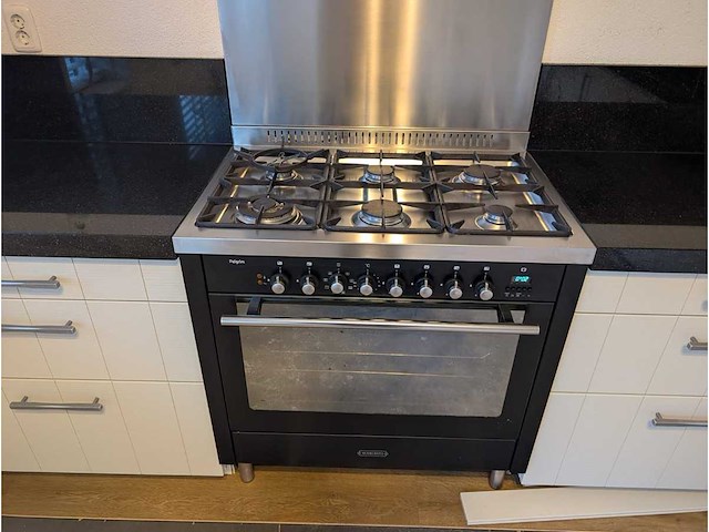 Keuken met etna/pelgrim apparatuur - afbeelding 34 van  42