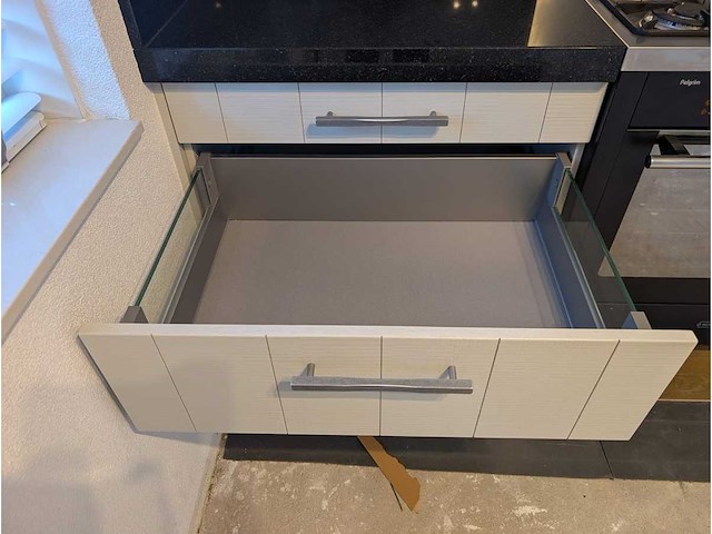 Keuken met etna/pelgrim apparatuur - afbeelding 26 van  42