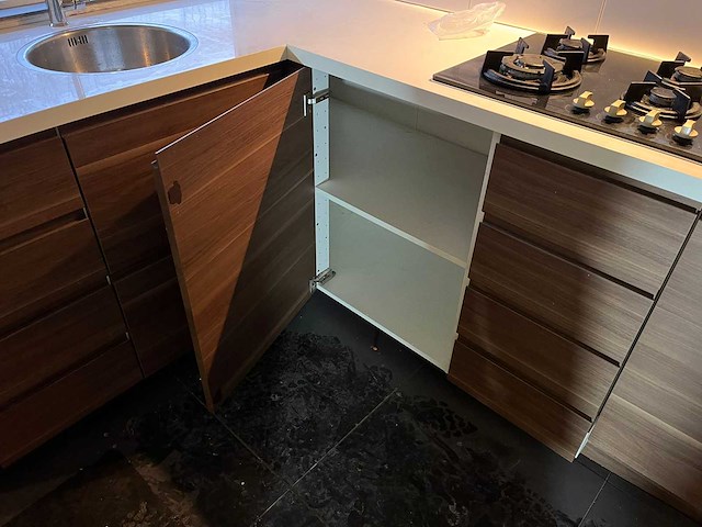 Keuken met exquisit/indesit apparatuur - afbeelding 3 van  31