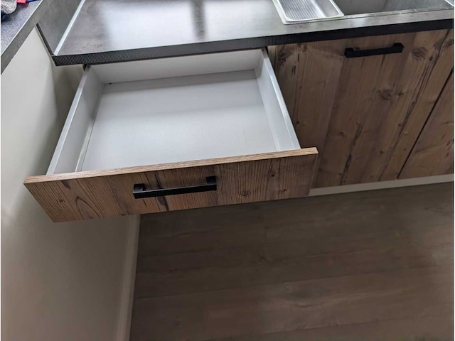 Keuken met ignis/smeg apparatuur - afbeelding 18 van  23