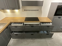 Keuken met inbouwapparatuur burger, mara - afbeelding 3 van  16