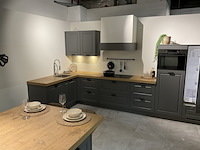 Keuken met inbouwapparatuur burger, mara - afbeelding 1 van  16