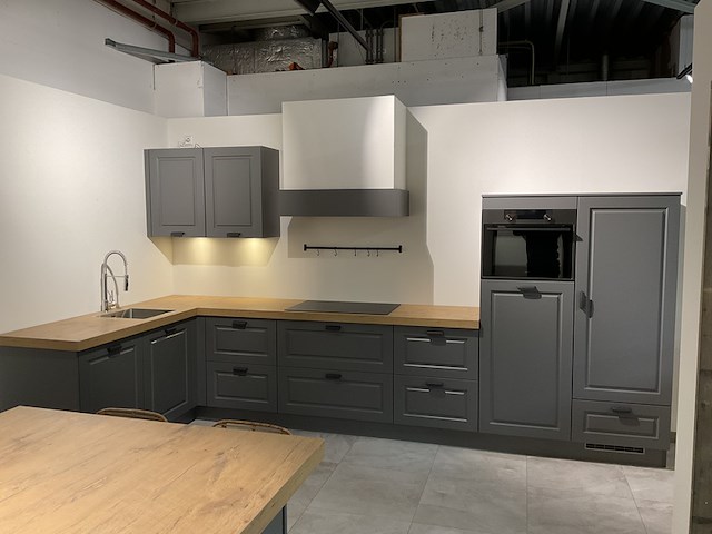 Keuken met inbouwapparatuur burger, mara - afbeelding 10 van  16