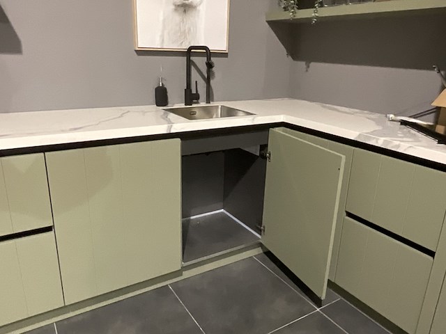 Keuken met inbouwapparatuur, cityline (dkg), gl5900 structuurlak, olijfgroen - afbeelding 3 van  13