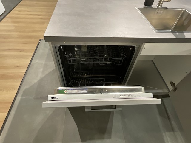 Keuken met inbouwapparatuur, nobilia, picasso, steengrijs - afbeelding 11 van  21